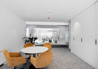 Glass sistem sa mimokretnim vratima - Kristal